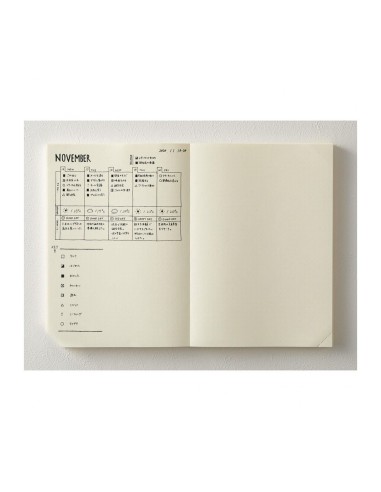MD Notebook Journal A5 Codex 1Day 1Page (Puntos) | Midori