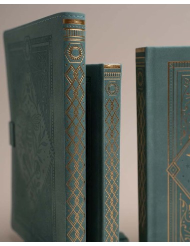 Libreta A5 Keeper of the Bees in Soft Teal [Hojas en Rayas] | Archer & Olive