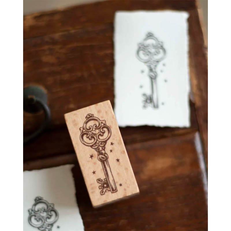 Heart Key Leaf [Antique Curiosities Wood Stamp | Loi Design